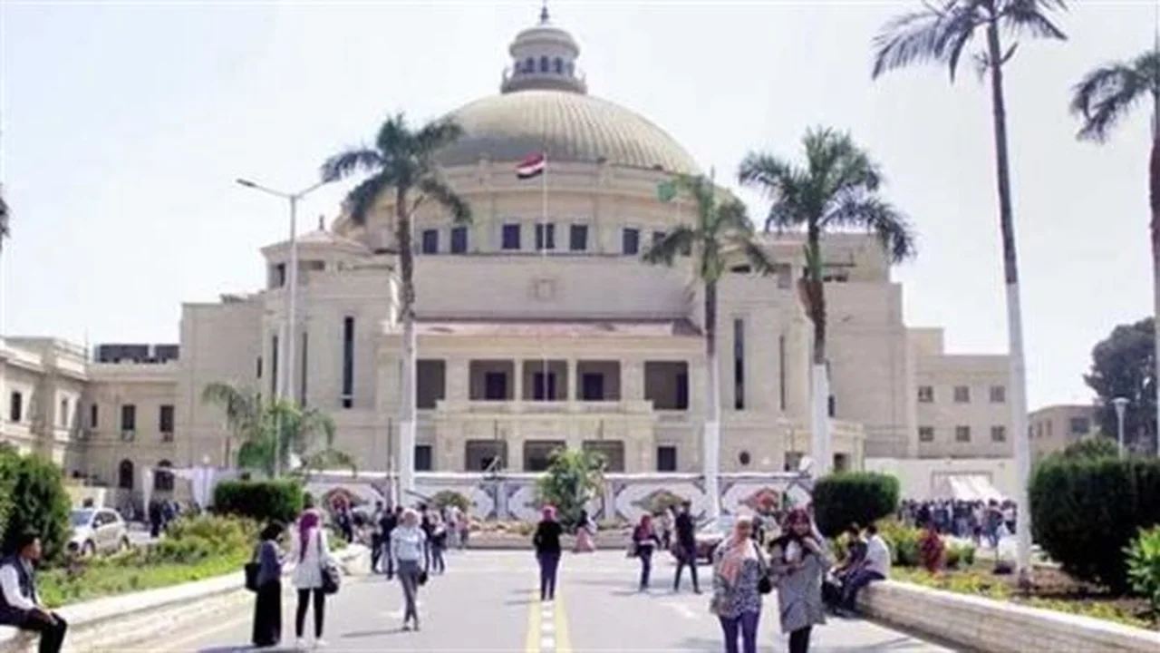 نتائج استبيان أصحاب الأعمال.. جامعة القاهرة تعزز شراكات التوظيف